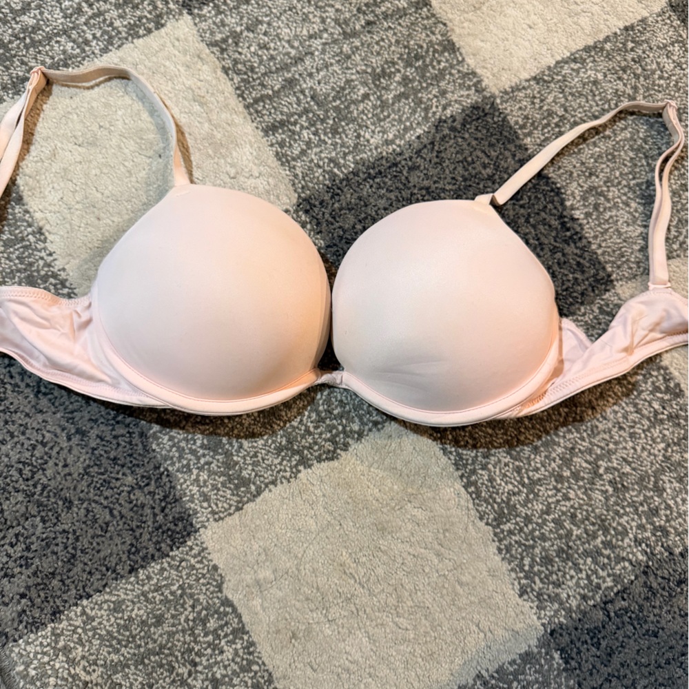 PINK Victoria's Secret Light Pink Bra